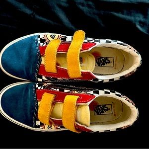 Velcro Vans women’s size 7